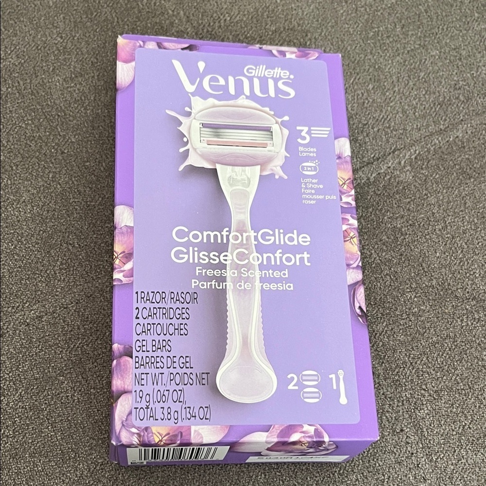 VENUS Purple Razor Set with Freesia Scent